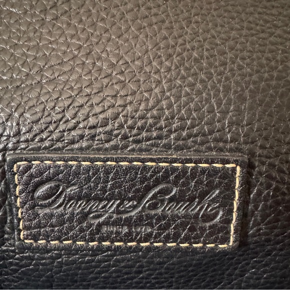 Dooney & Bourke large pebbled leather tote - Picture 7 of 8